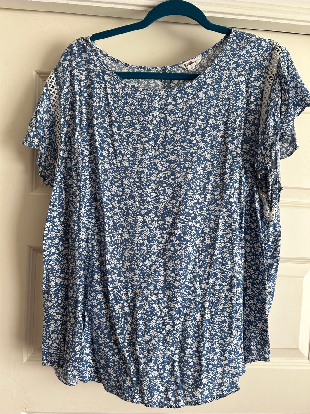 Women’s Blue Floral Short Sleeve Tunic Top